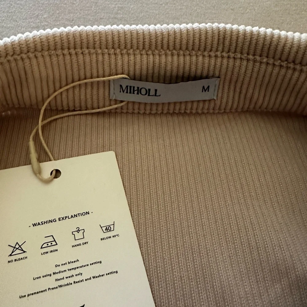 Shacket - Picture 3 of 3